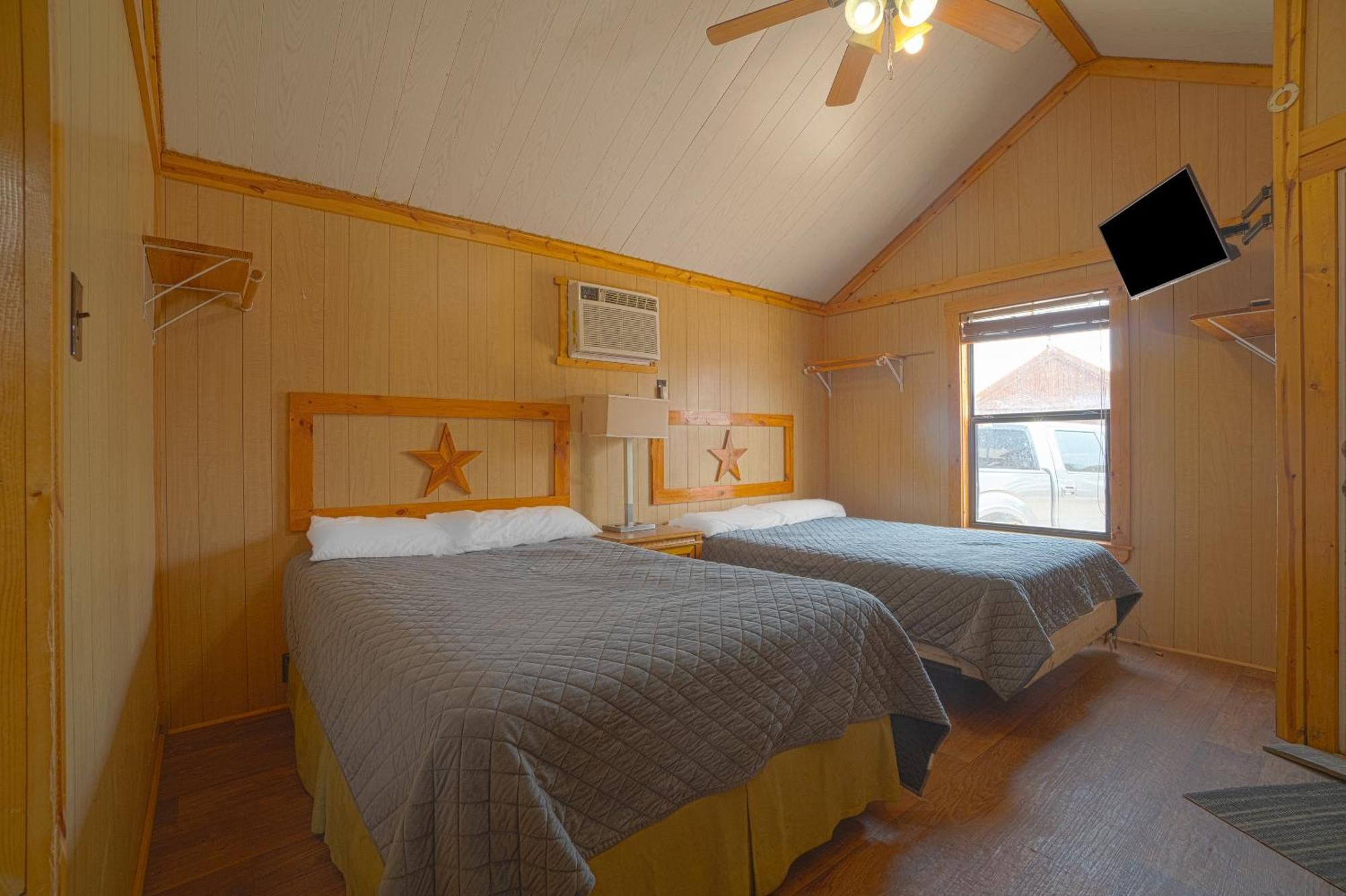 Grand Eagle Ford Lodge & Rv Park Tilden المظهر الخارجي الصورة