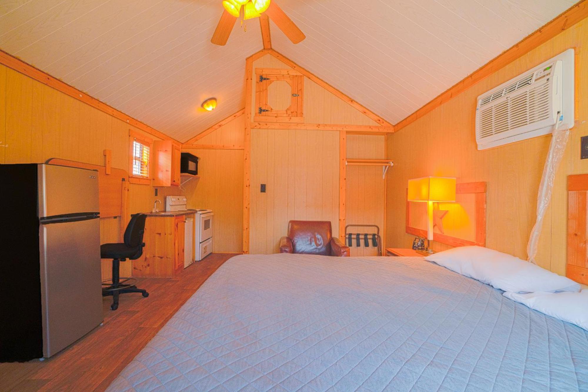 Grand Eagle Ford Lodge & Rv Park Tilden المظهر الخارجي الصورة