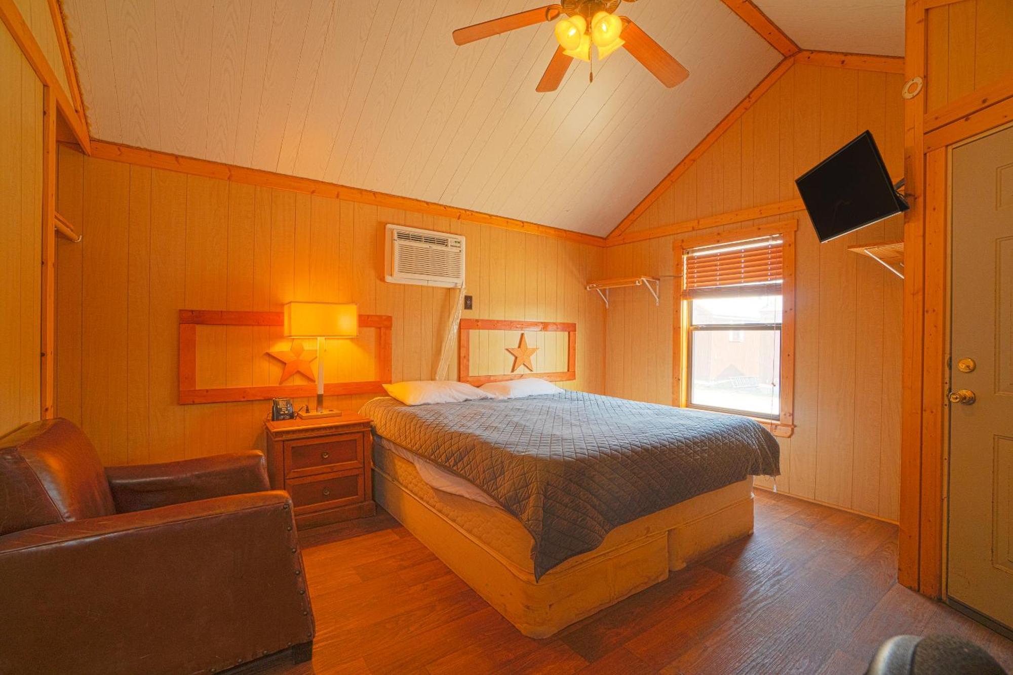 Grand Eagle Ford Lodge & Rv Park Tilden المظهر الخارجي الصورة