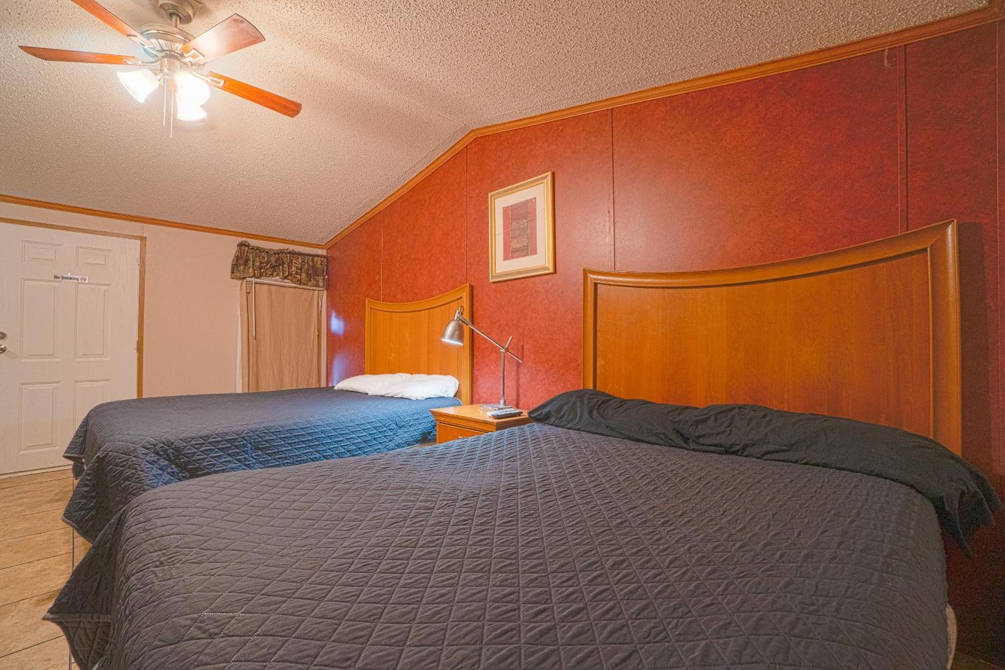 Grand Eagle Ford Lodge & Rv Park Tilden المظهر الخارجي الصورة