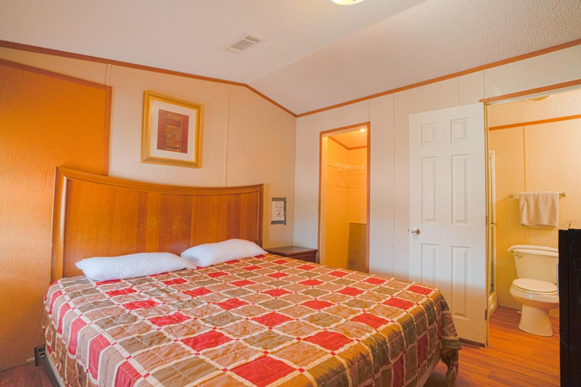 Grand Eagle Ford Lodge & Rv Park Tilden المظهر الخارجي الصورة